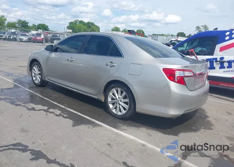 2014 Toyota Camry Xle V6 z USA, uszkodzony, nr VIN 4T1BK1FK6EU551126